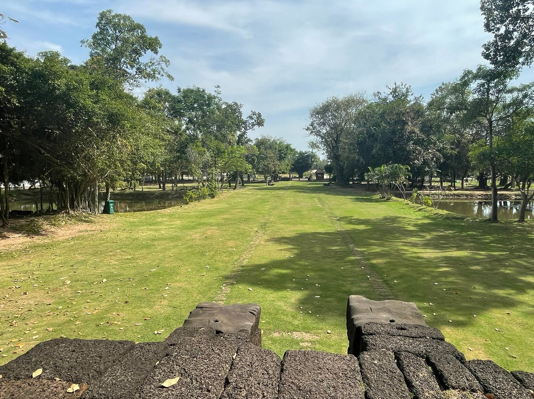 Prasat Ban Pluang-巴塞必去景点