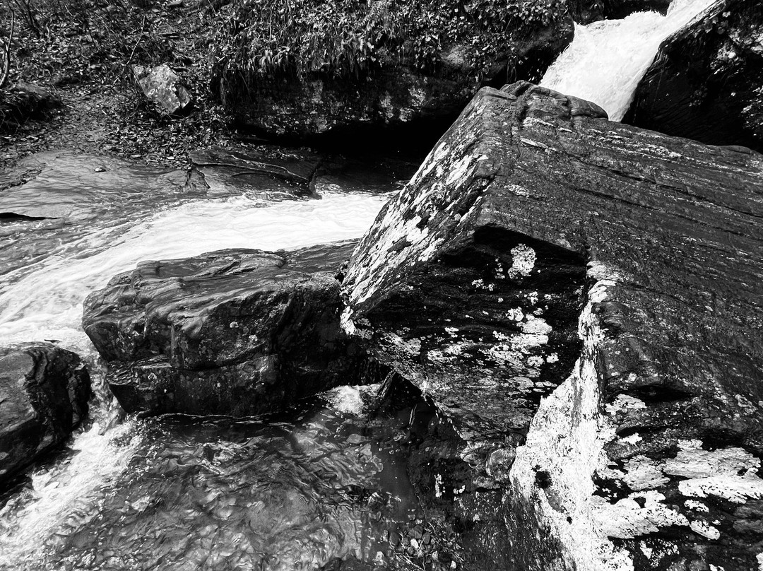 Raven Cliff Falls-海伦必去景点