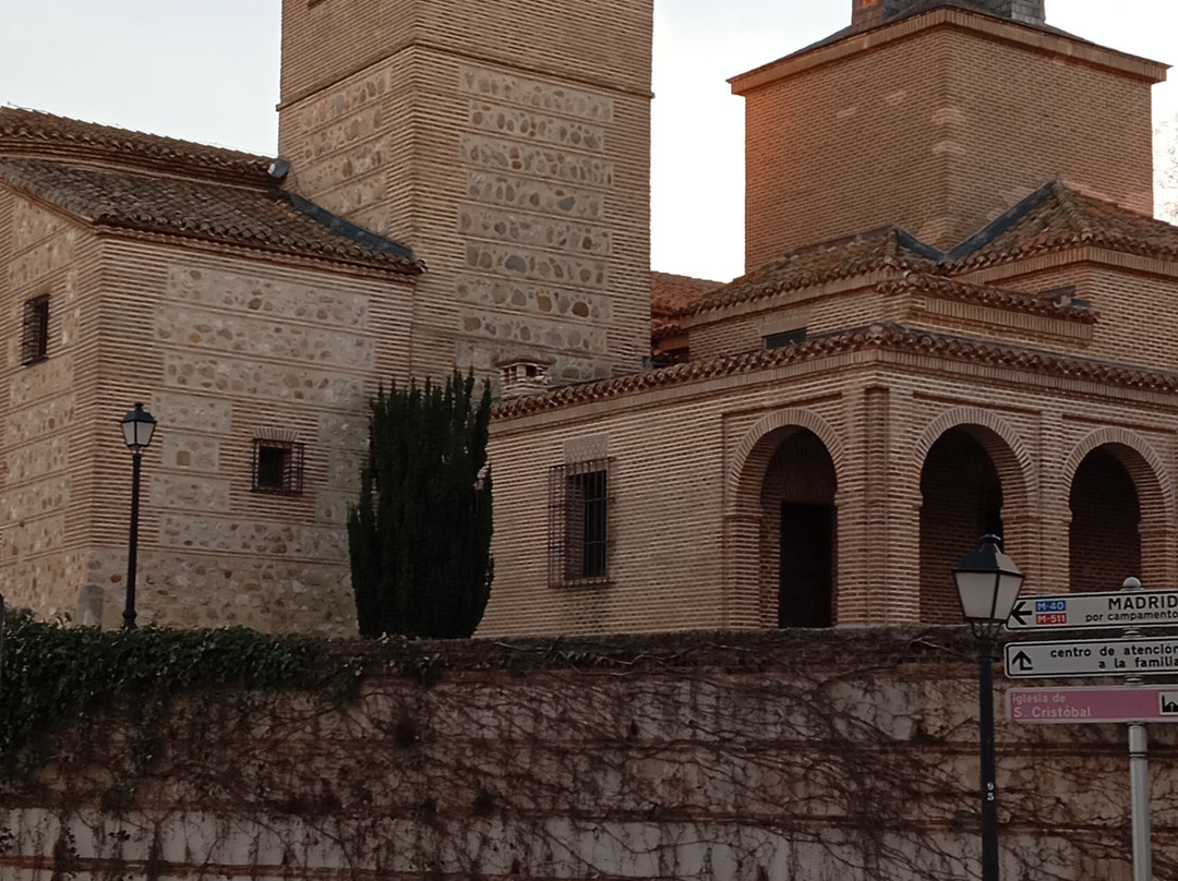 Iglesia de San Cristóbal-博阿迪利亚德尔蒙特必去景点