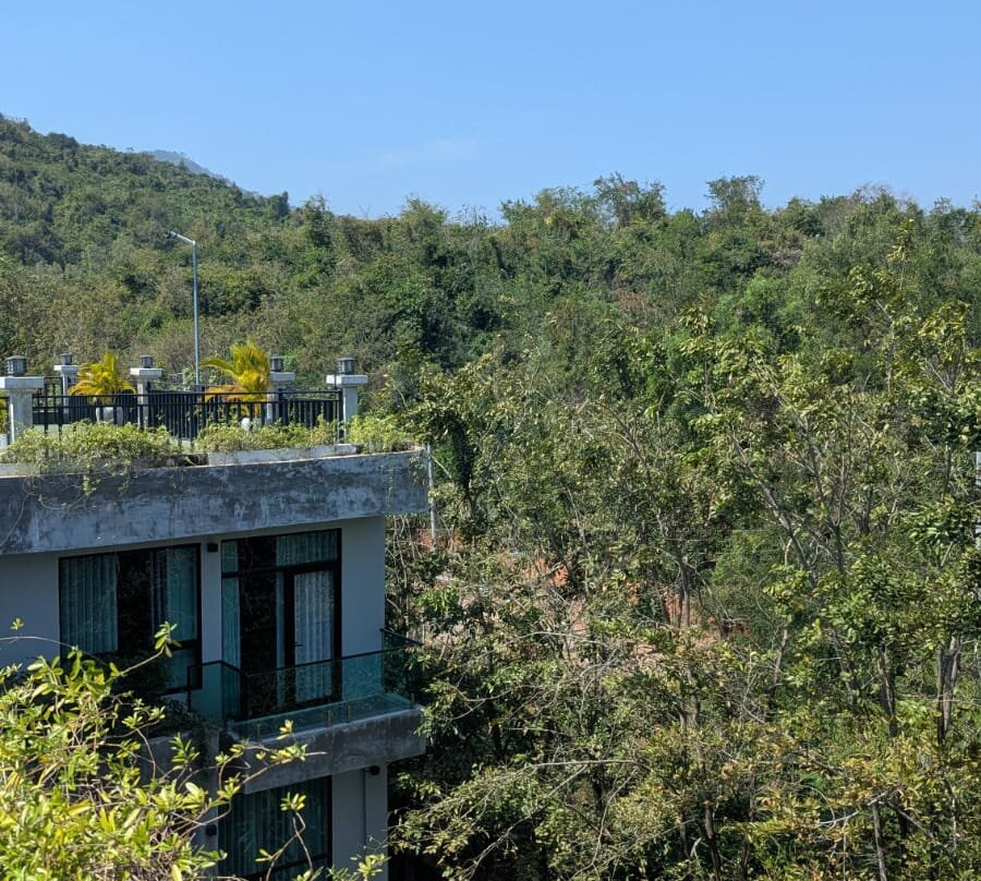 Rainforest Hotel By NSUN主图