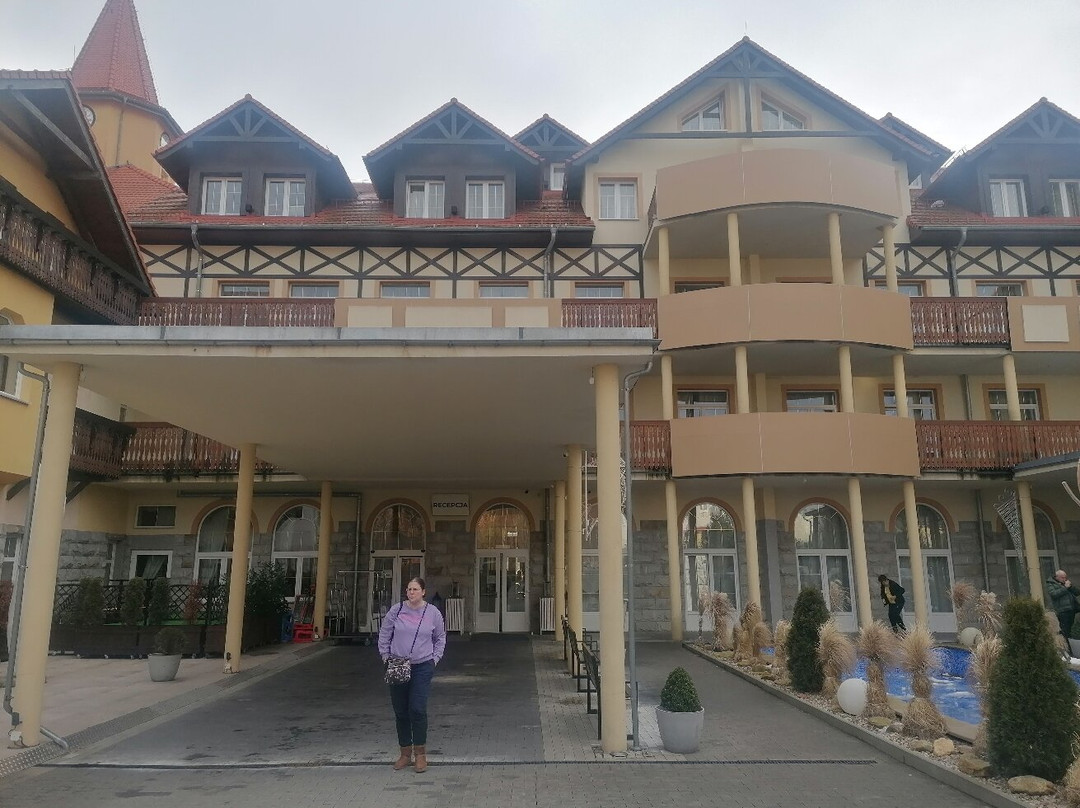 St. Lukas Sanatorium & Hotel主图