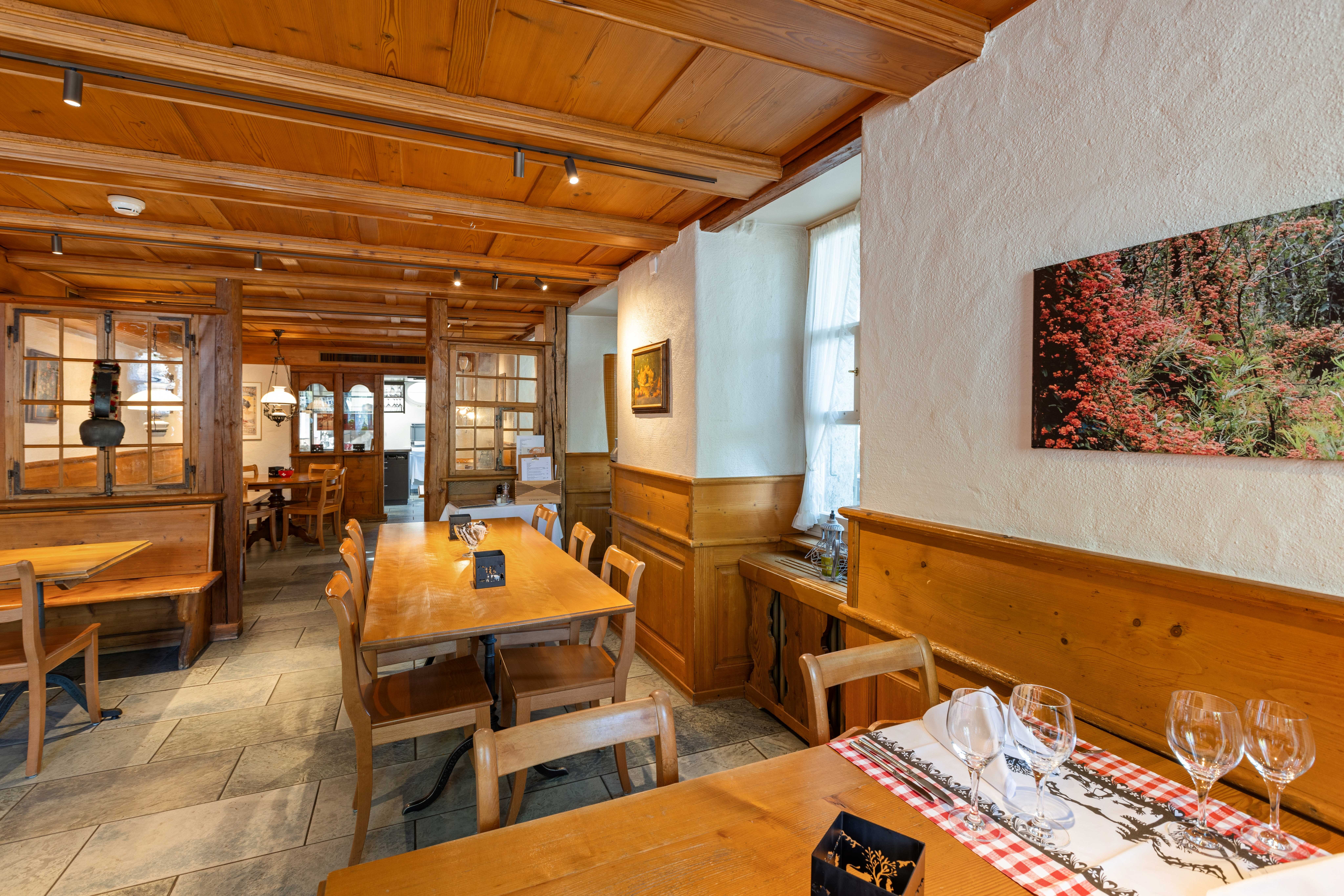 Hotel Weisses Kreuz-餐饮