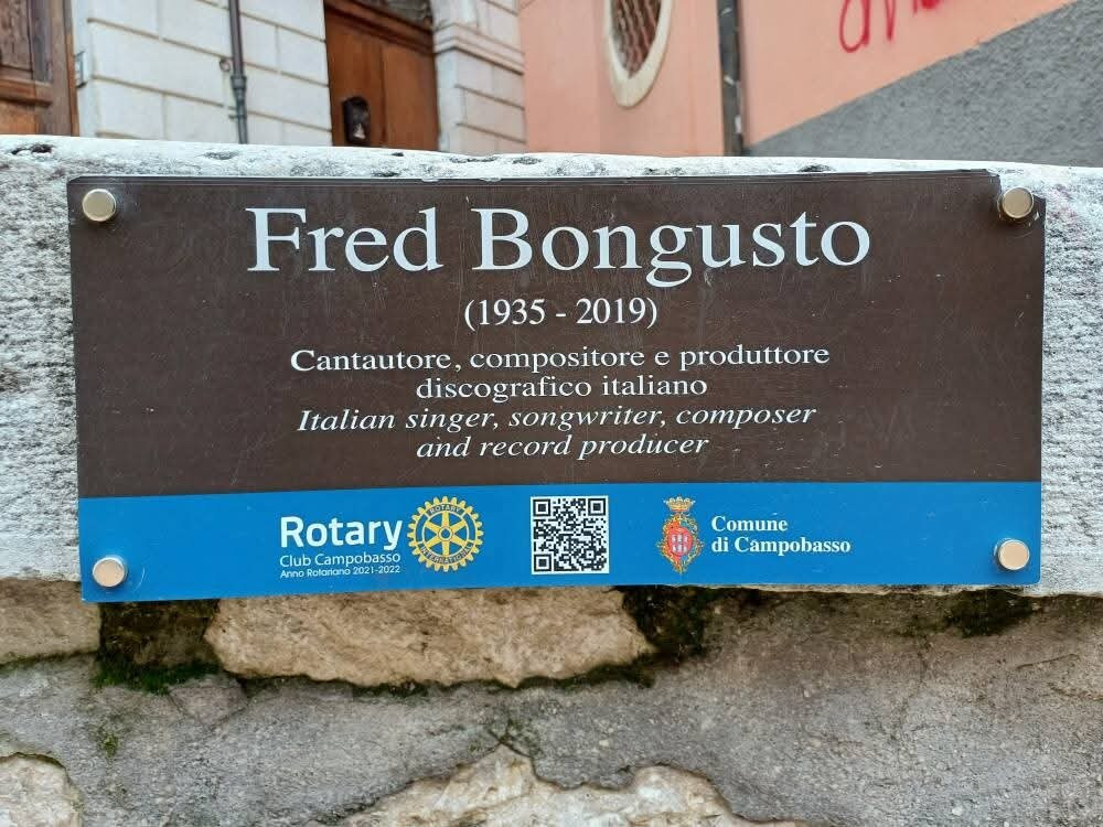 Statua Di Fred Bongusto景点图片