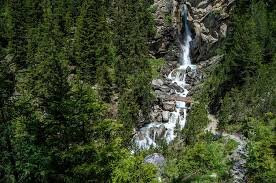 Cascade De La Fraiche