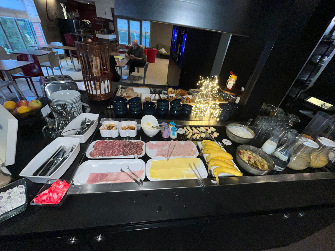里尔南基钟楼酒店 - CHR主图