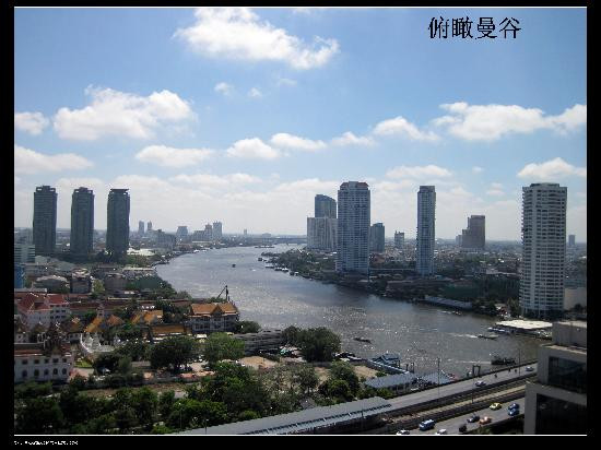 是隆中央酒店主图
