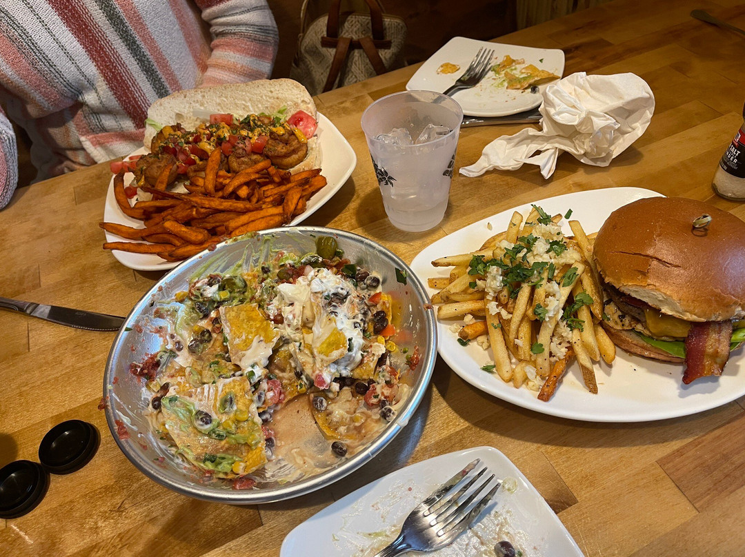 Shaka's Beach Bar & Grill