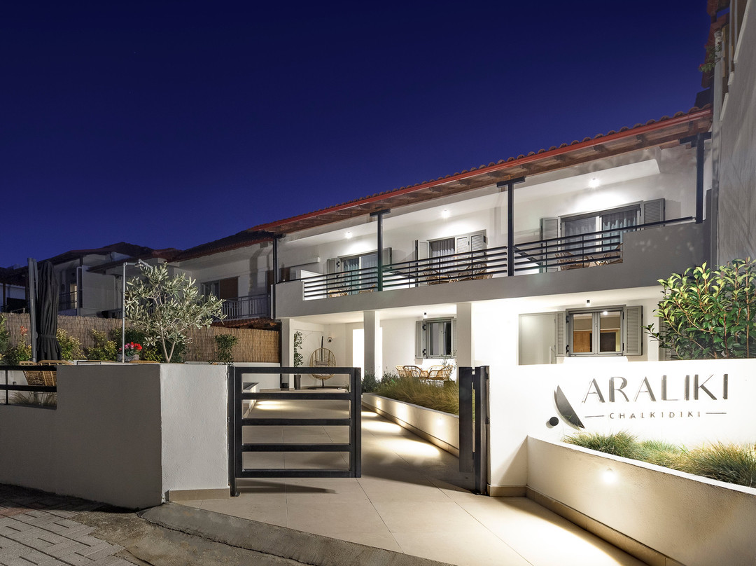 Araliki Suites