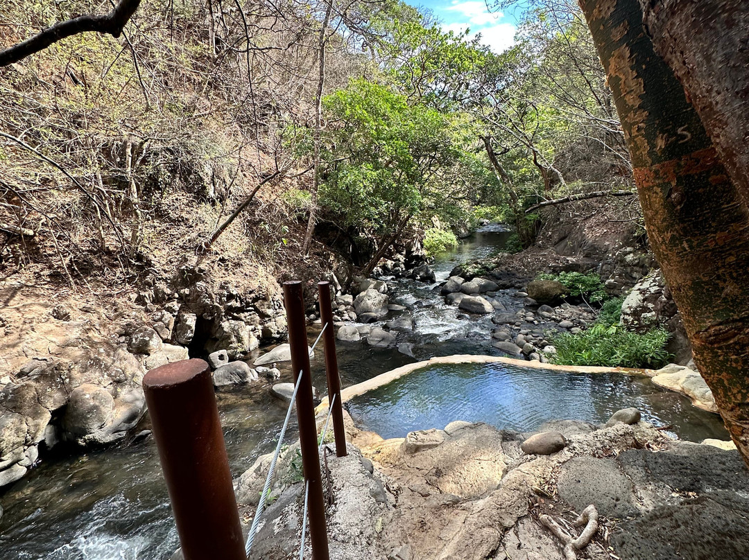 Adventure Tours Hacienda Guachipelin-瓜纳卡斯特自然保护区必去景点