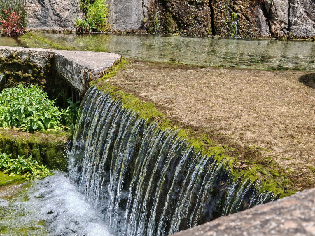 Fuente de los Cien Canos景点图片