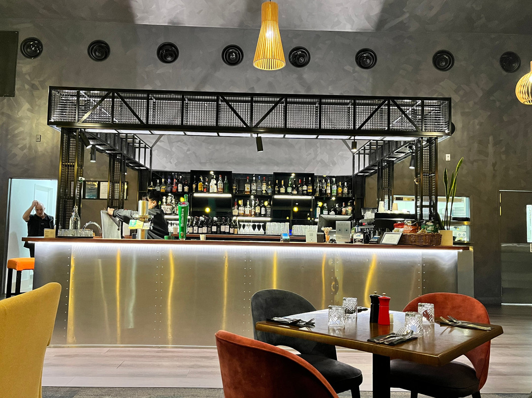 Jetpark Hotel Hamilton Airport主图