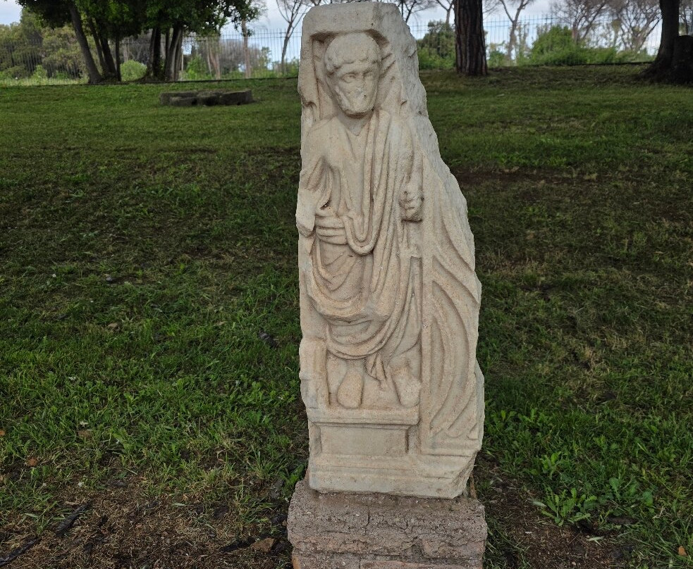 The Via Ostiensis Necropolis-Ostia Antica必去景点