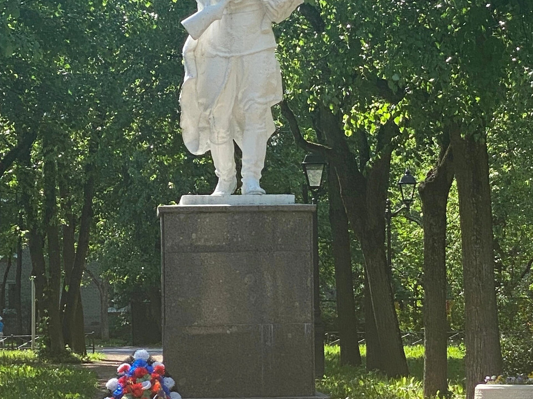 Monument to the Liberator Soldiers景点图片