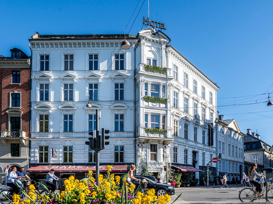 巴贝特古尔德斯梅登酒店