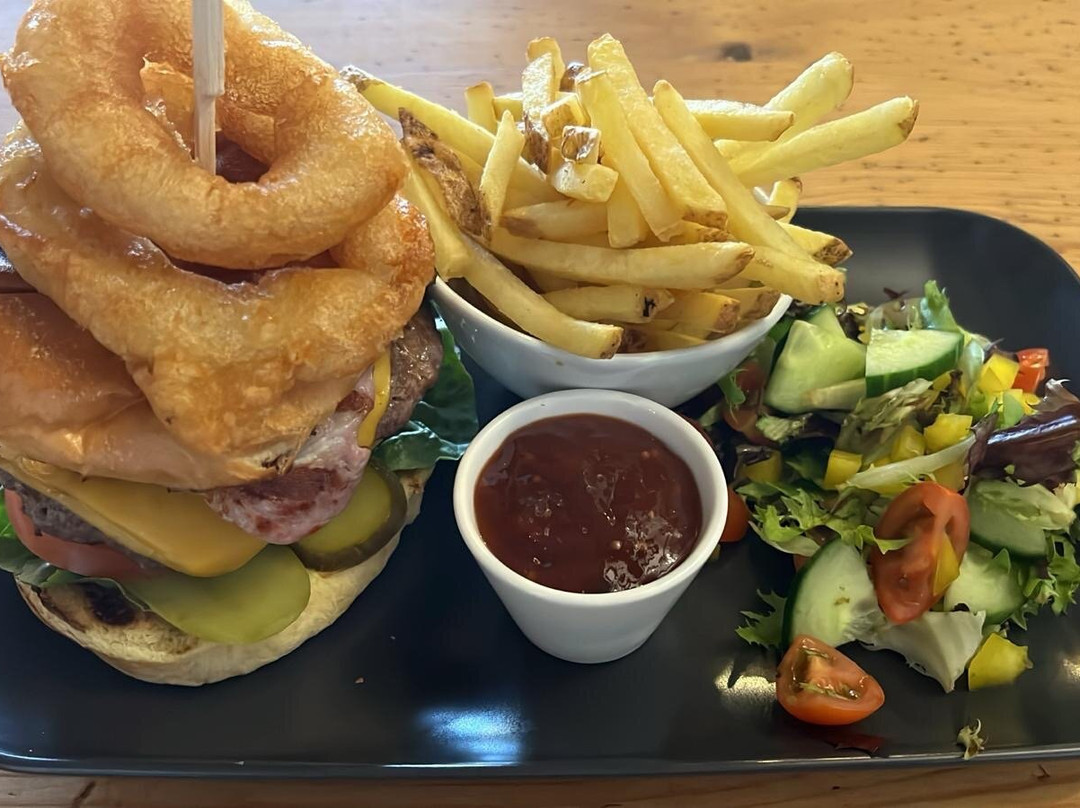 Countryman's Inn主图