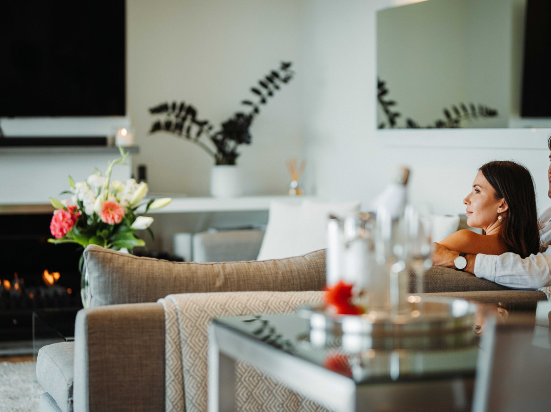 鹰巢别墅酒店主图