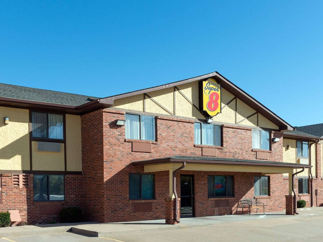 Jonesburg酒店住宿-Super 8 by Wyndham Warrenton