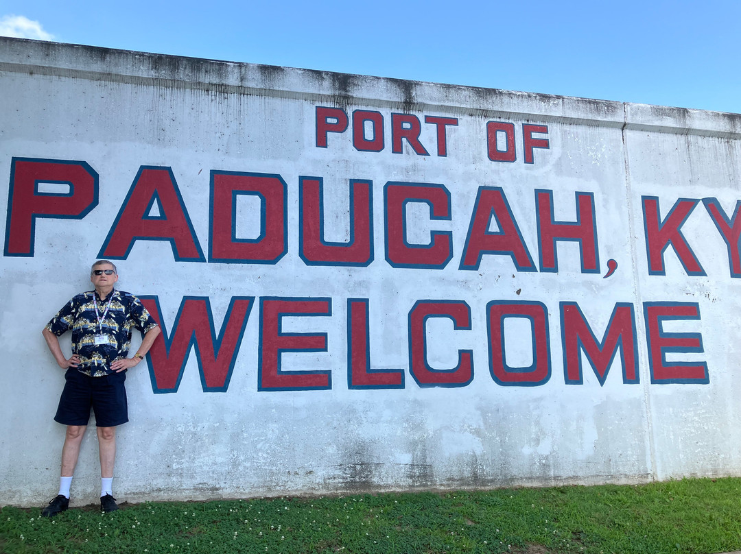 Floodwall Murals-帕迪尤卡必去景点