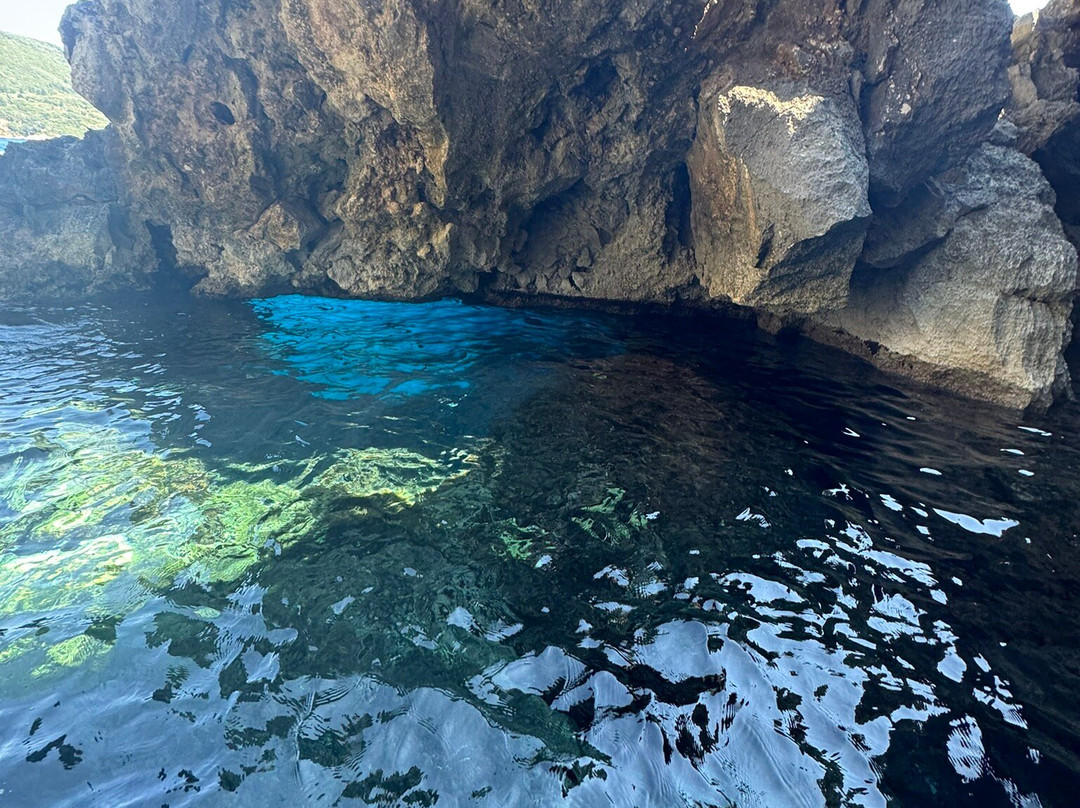 Corfu Explore Boats-Paleokastritsa必去景点