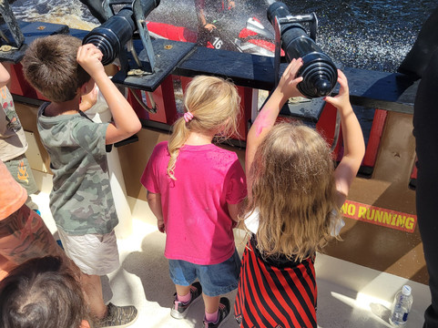 Blackbeard's Pirate Cruise-美特尔海滩必去景点