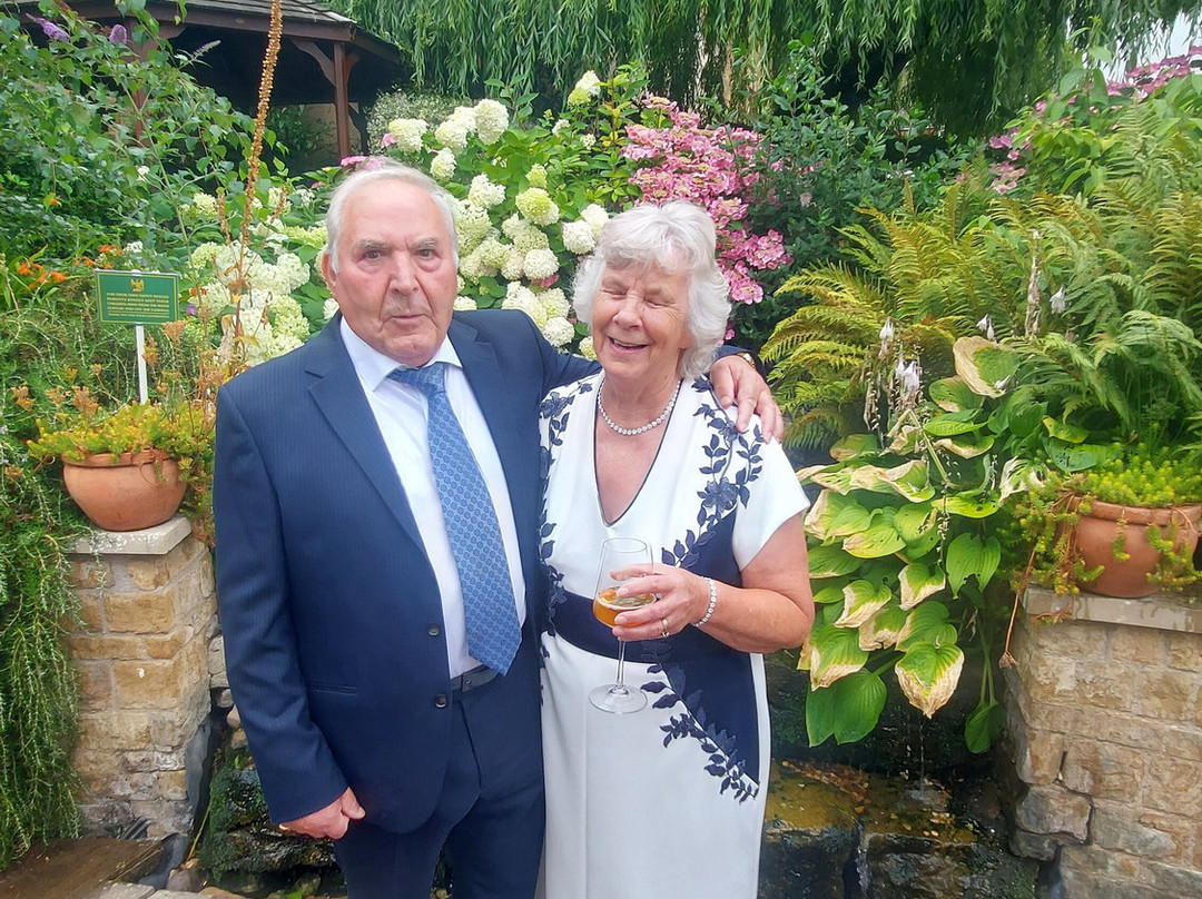 The Falcon Hotel主图