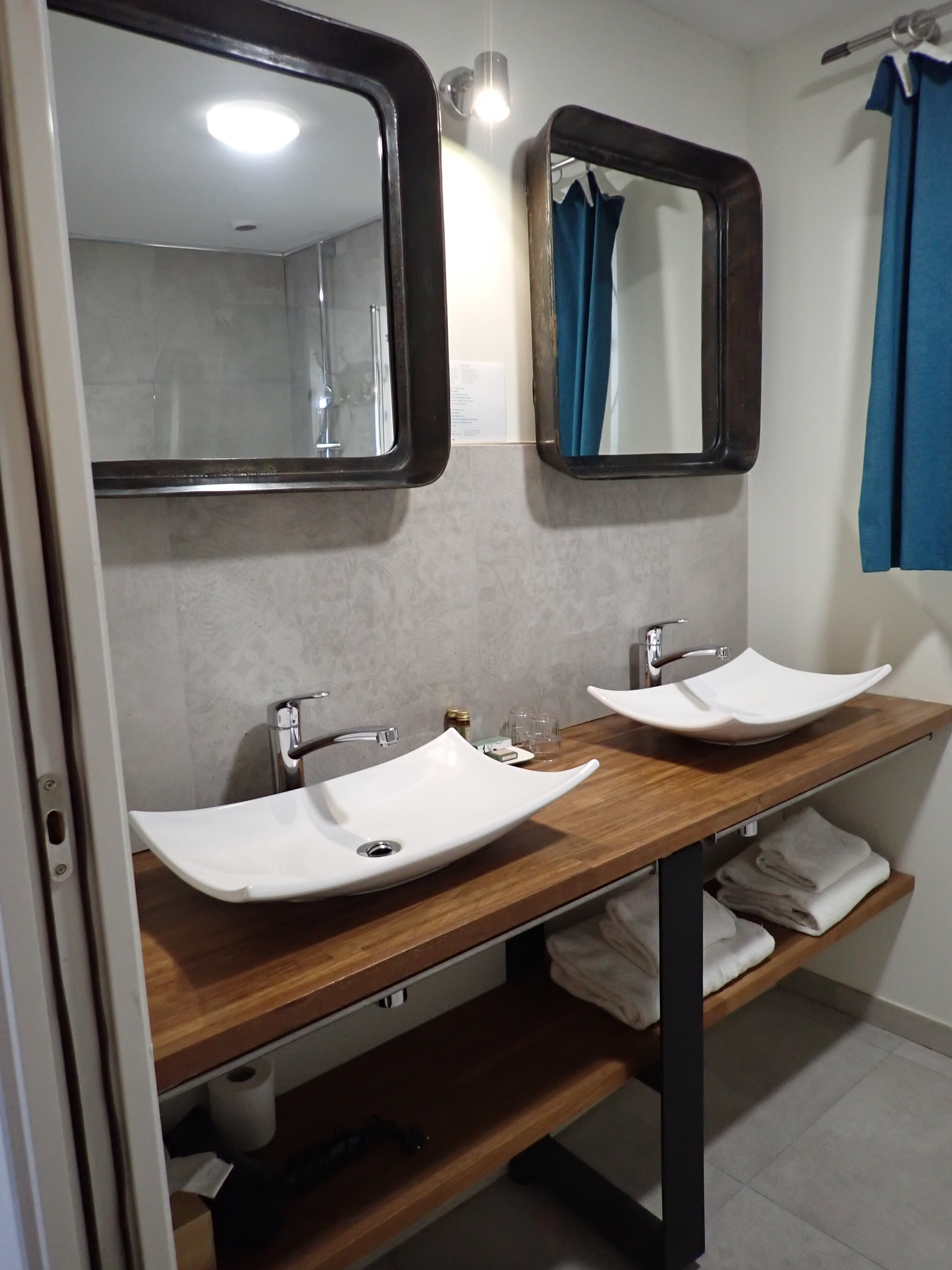 Hotel Le Chantilly-浴室