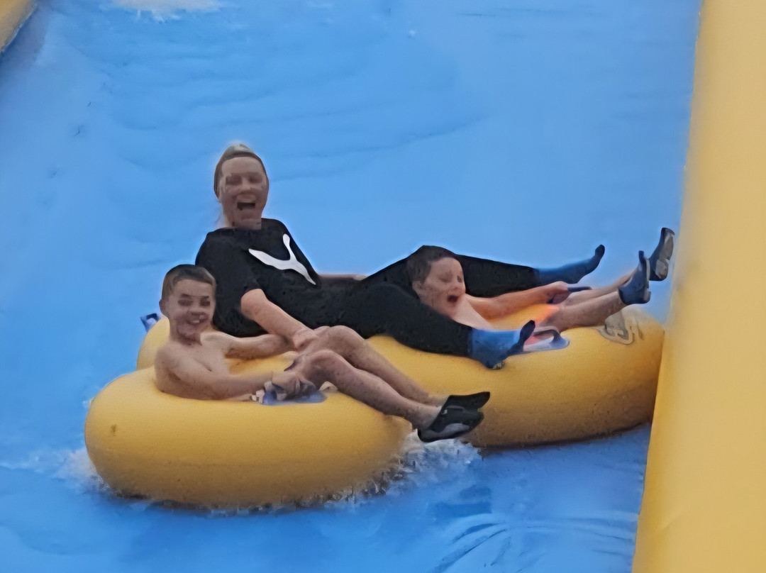 Mega Slip And Slide Cornwall-Blackwater必去景点