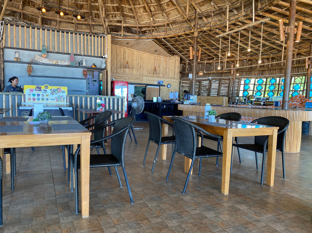 ชายน์ เลย์ เดอ คาเฟ่