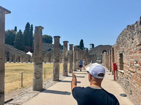 Tour Guide of Capri-卡碧岛必去景点
