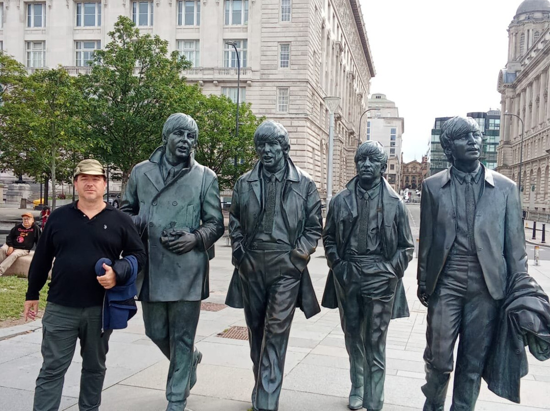 Beatles Statue-利物浦必去景点