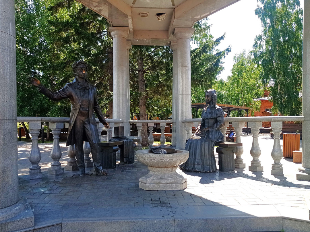 Monument to Pushkin and Goncharova-克拉斯诺亚尔斯克必去景点