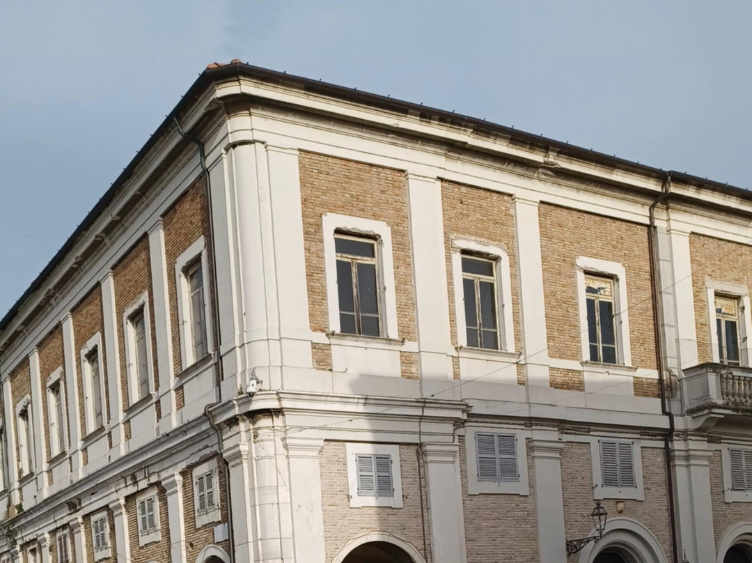 Portici Ercolani-塞尼加利亚必去景点