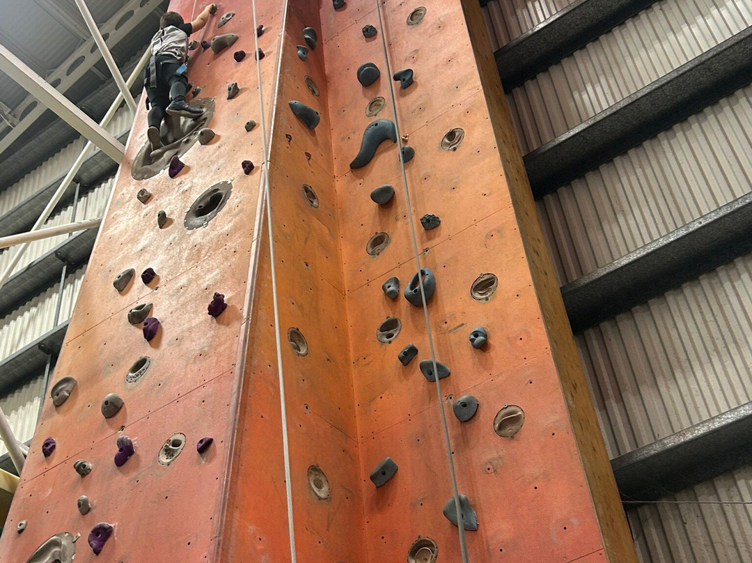 Summit Centre Climbing Wall-Trelewis必去景点