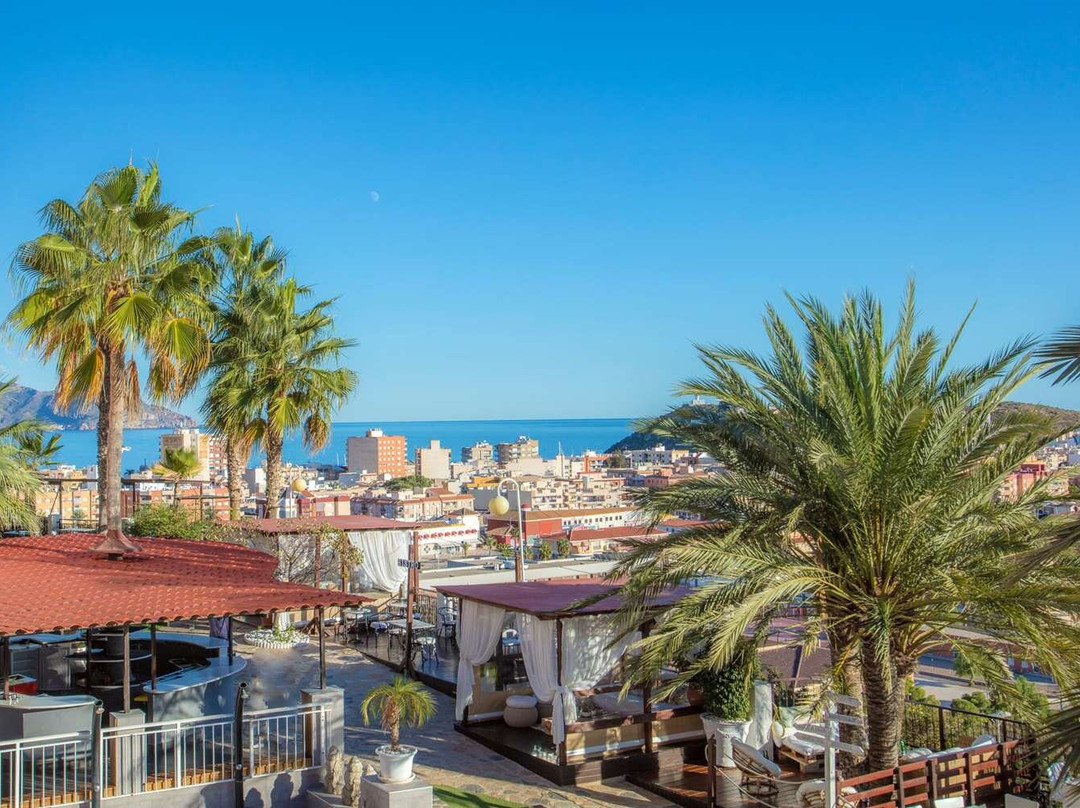 穆尔西亚马萨龙港酒店住宿-顶峰酒店