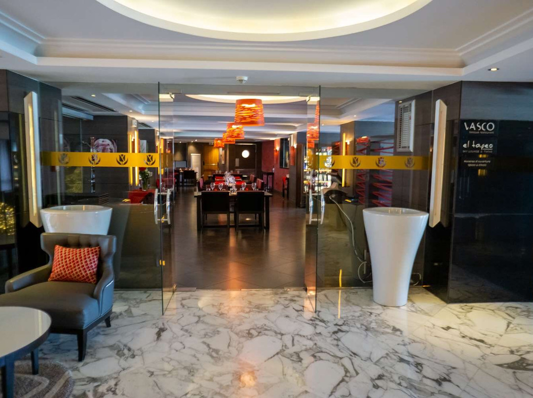 市中心皇家金色郁金香酒店