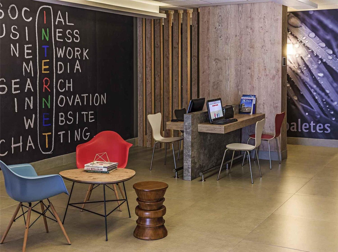 宜必思桑托斯瓦隆古酒店（2016 年 1 月开业）