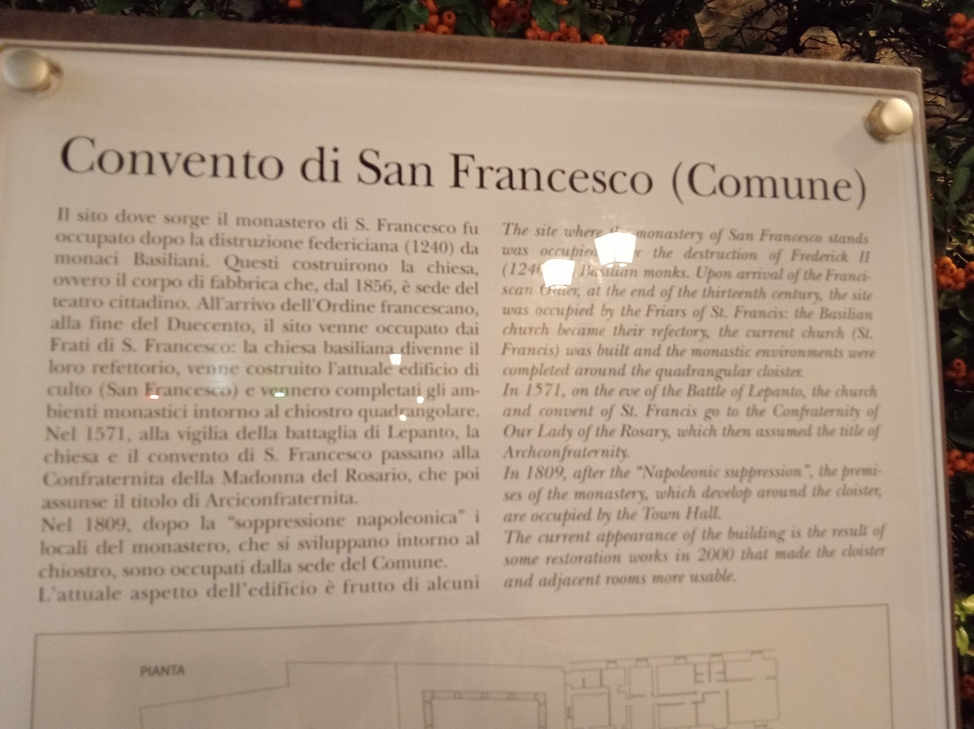Palazzo Comunale di Città Sant'Angelo-Citta Sant'Angelo必去景点