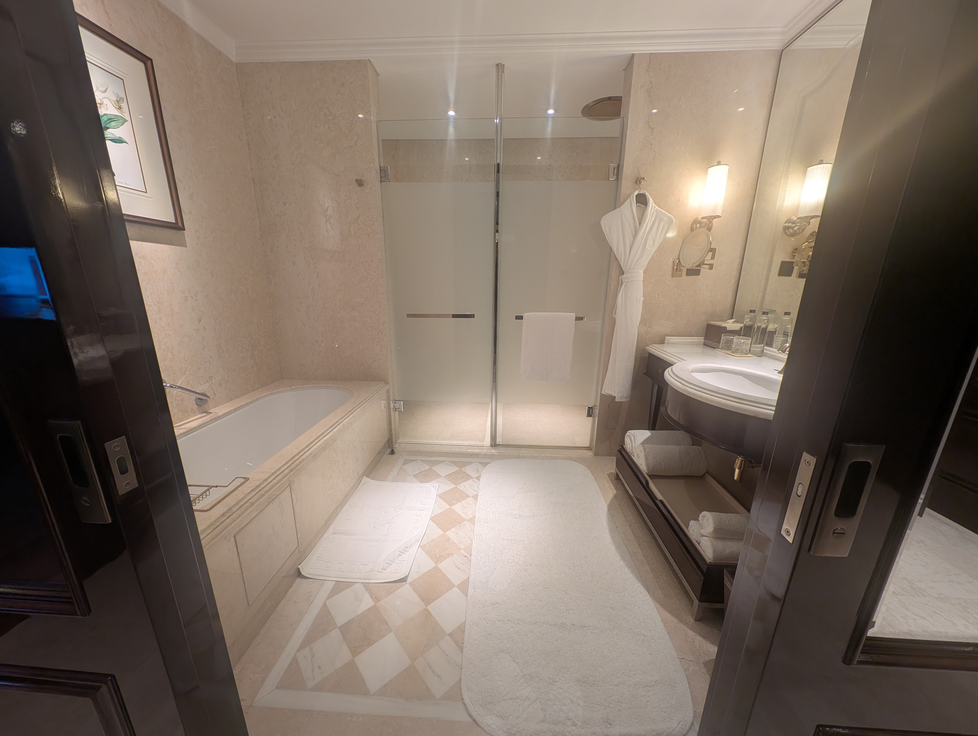 The Ritz-Carlton, Pune-浴室