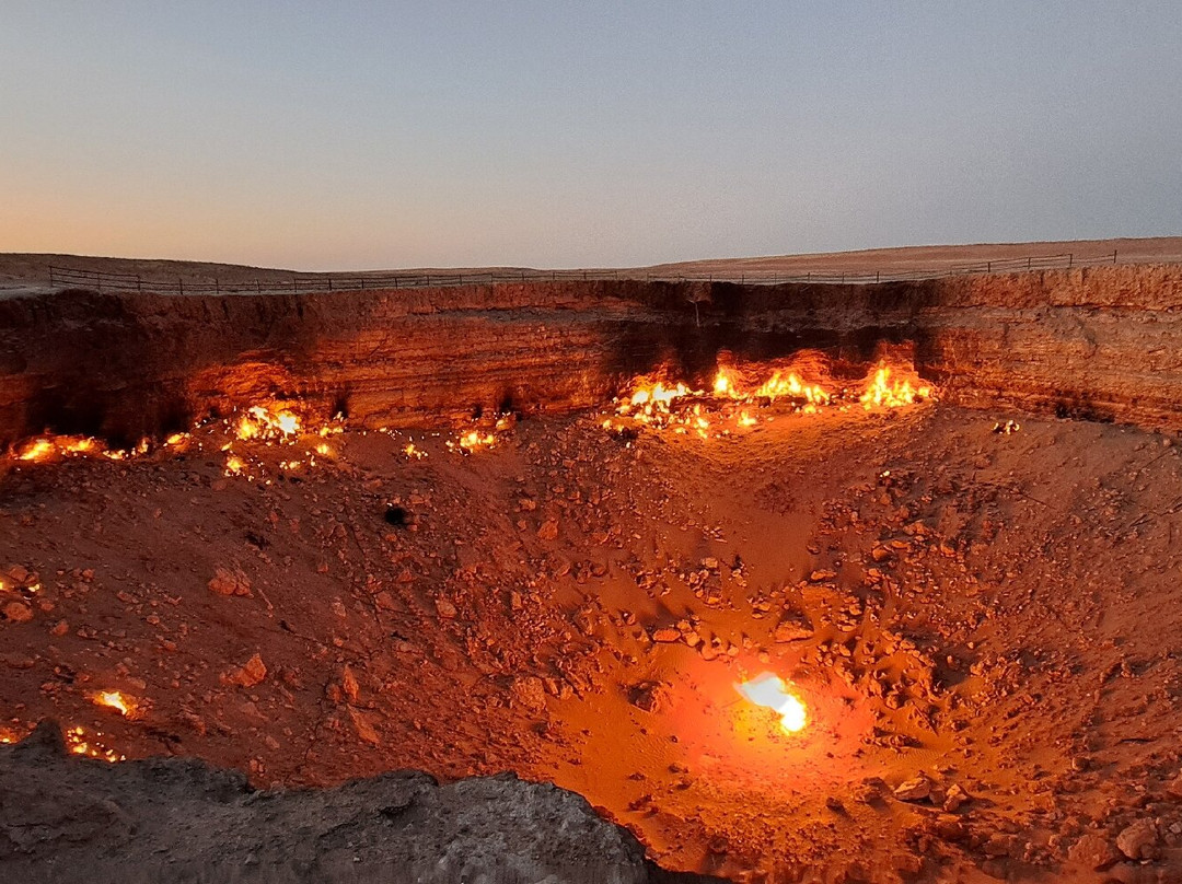 Darvaza Gas Crater-Darvaza必去景点