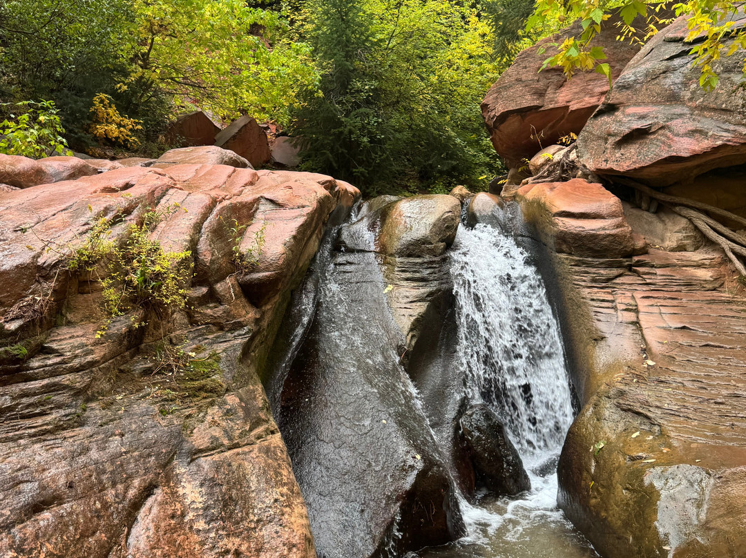 Kanarra Falls-Kanarraville必去景点