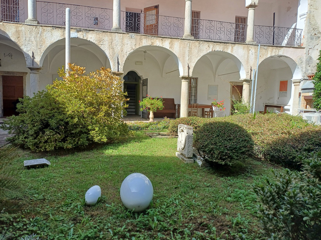 Fondazione Antonio e Carmela Calderara-Vacciago必去景点