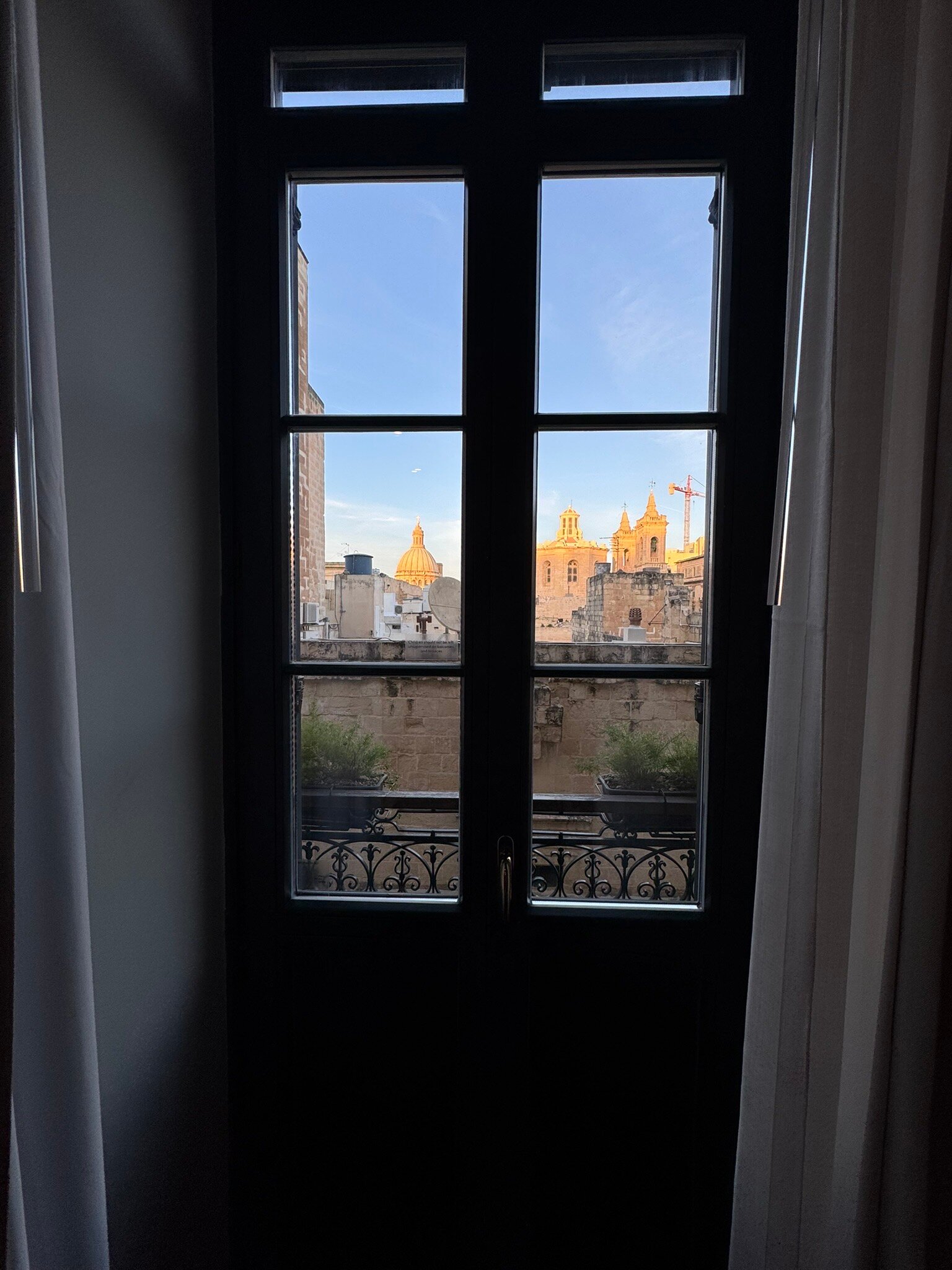 La Falconeria-官方