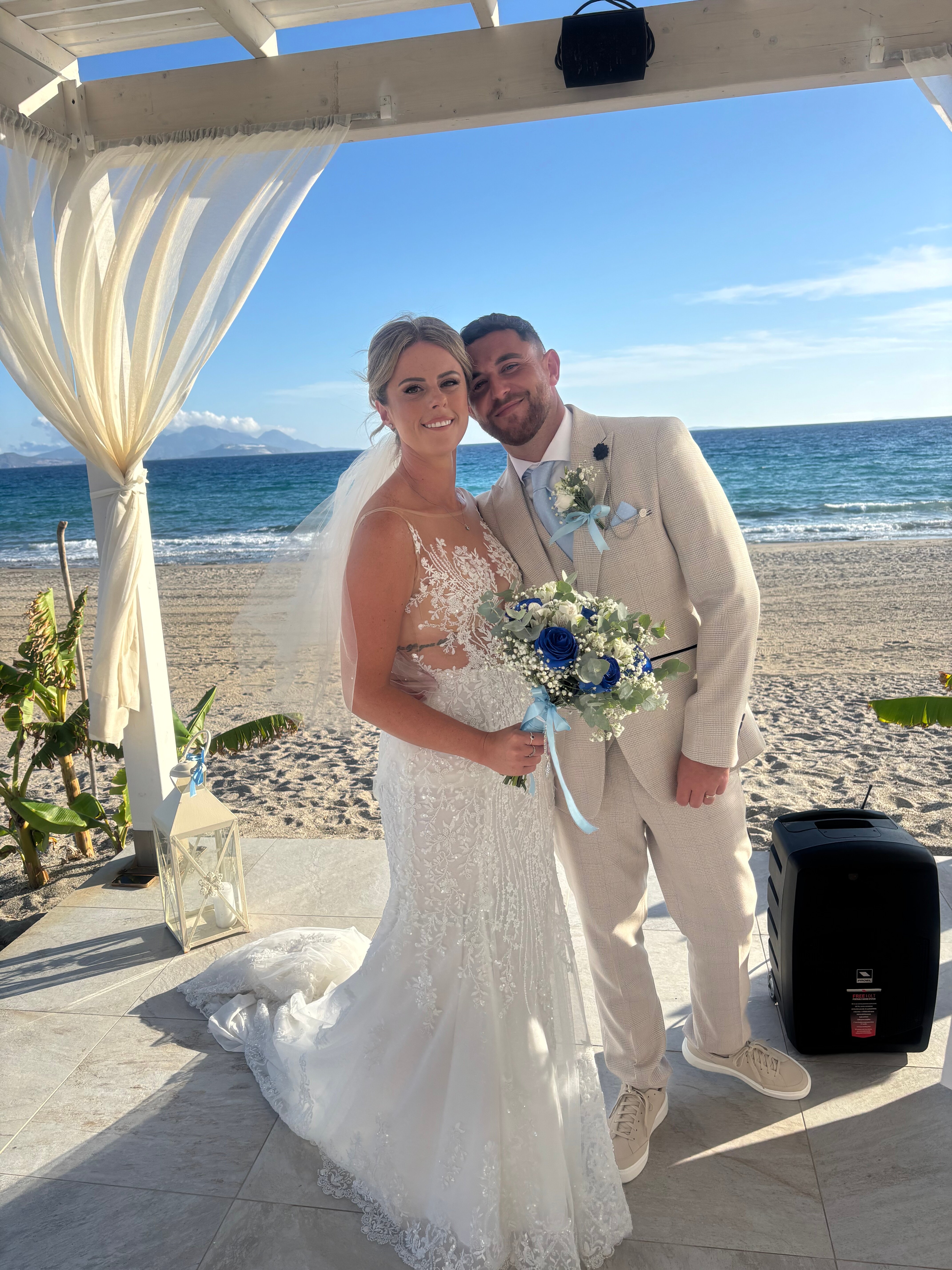 蓝色礁湖渡假村 – 全包-官方