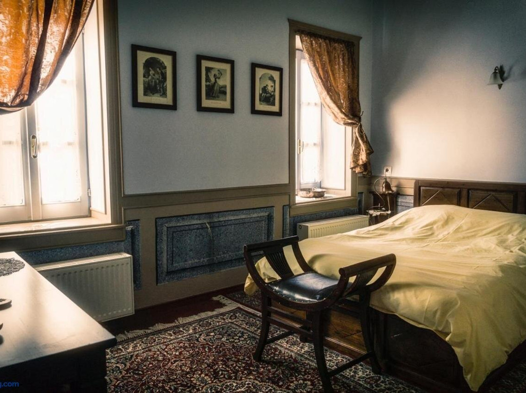 Nives Nymphaion主图