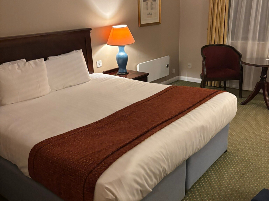 华美达格兰瑟姆酒店主图