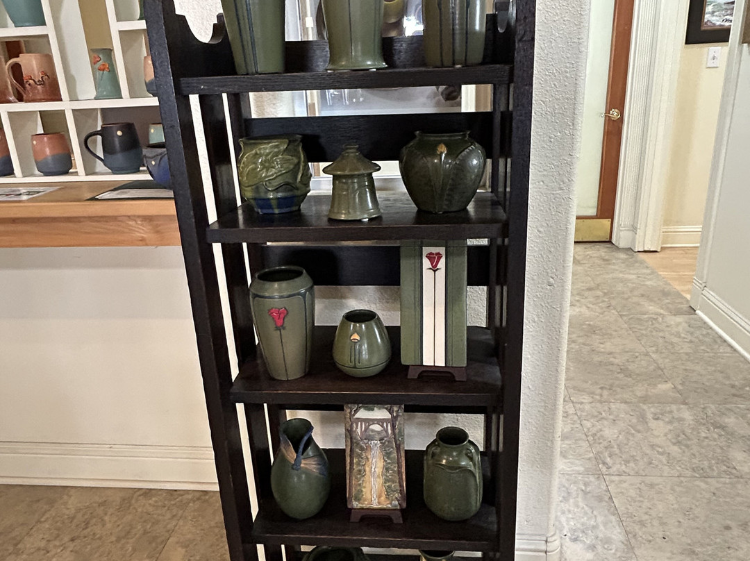 Ephraim Pottery West Gallery-坎布里亚必去景点