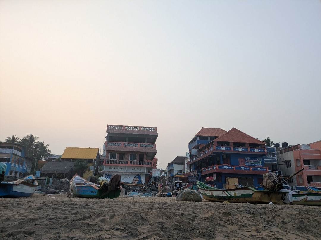 Mumu Surf School-玛玛拉普蓝必去景点