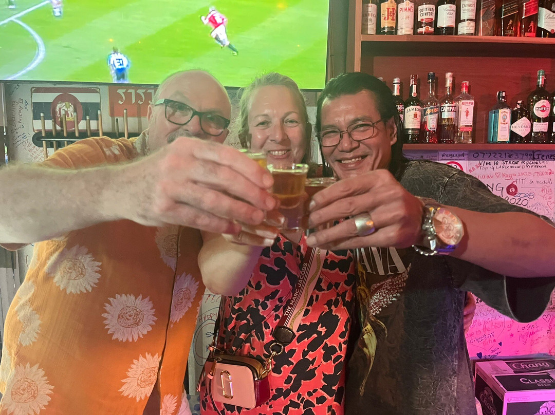 B52 Joe's Bar Bangsak-Bang Muang必去景点