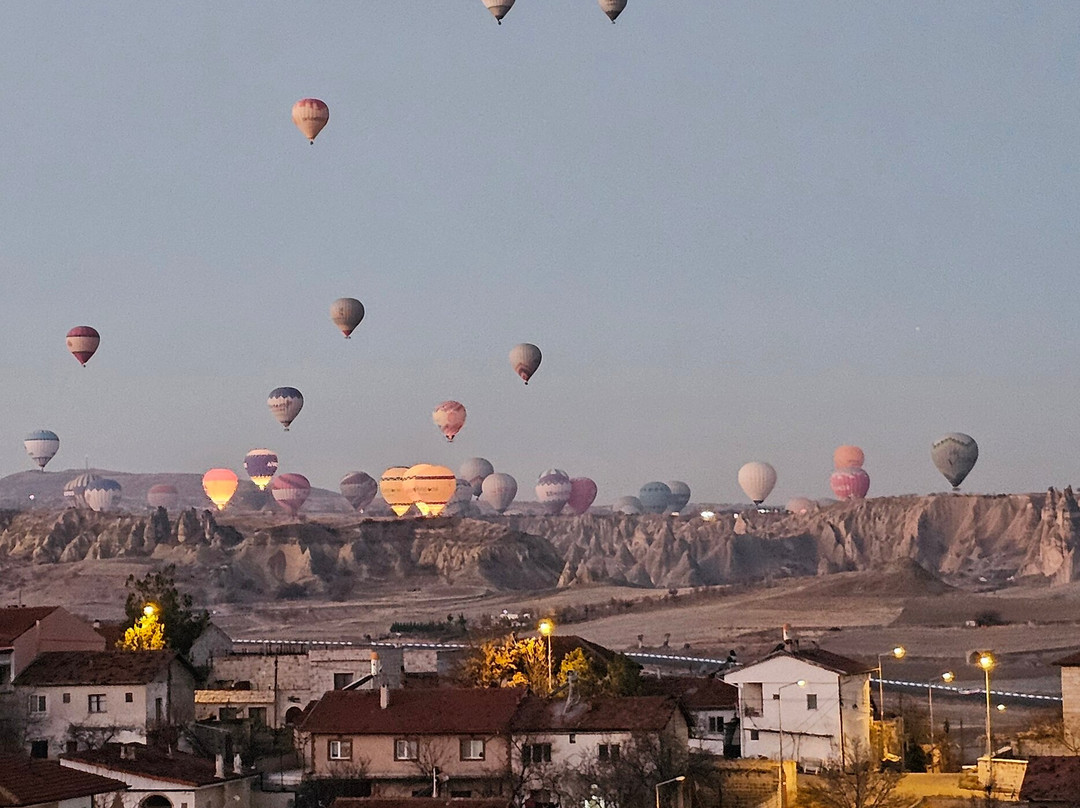 Underground Cave Suites Hotel主图