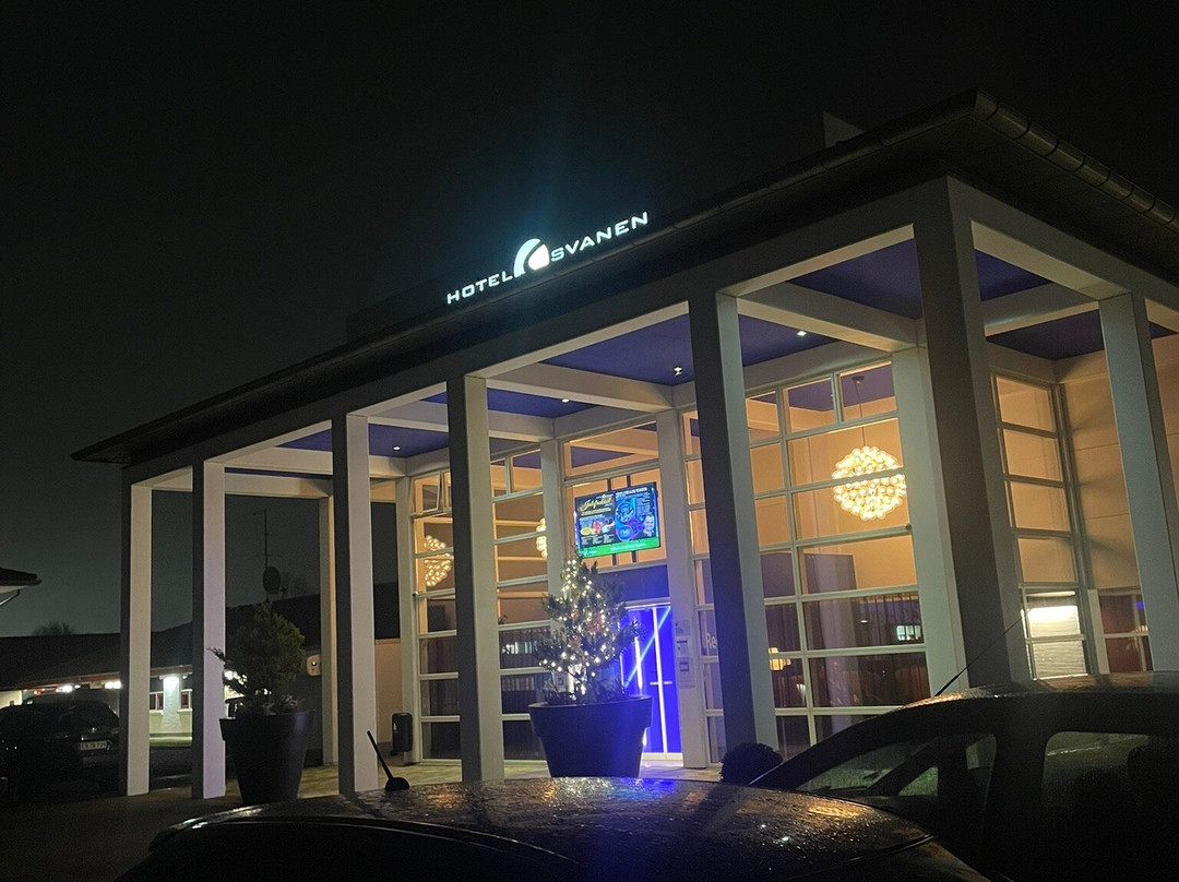 思凡恩比隆酒店主图